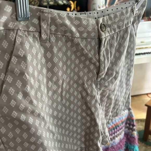 Merona Tan Patterned Women's Bermudas 8 - Picture 13 of 16